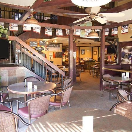Canadas Best Value Inn Whitecourt Exteriér fotografie