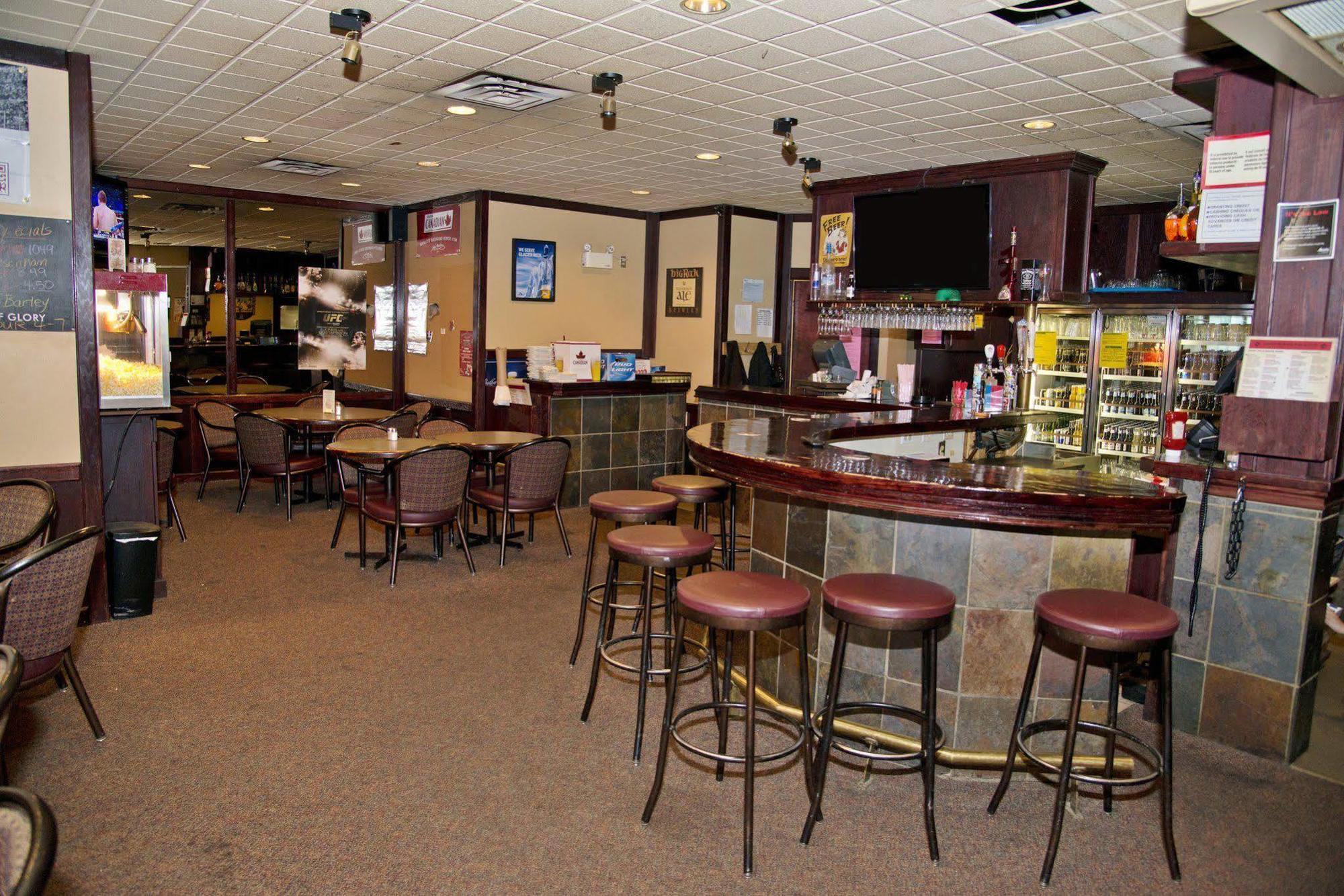 Canadas Best Value Inn Whitecourt Exteriér fotografie