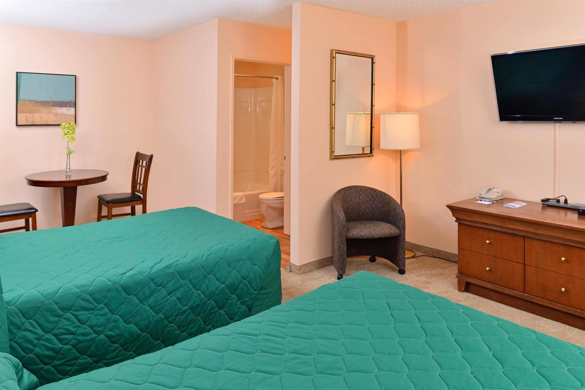 Canadas Best Value Inn Whitecourt Exteriér fotografie