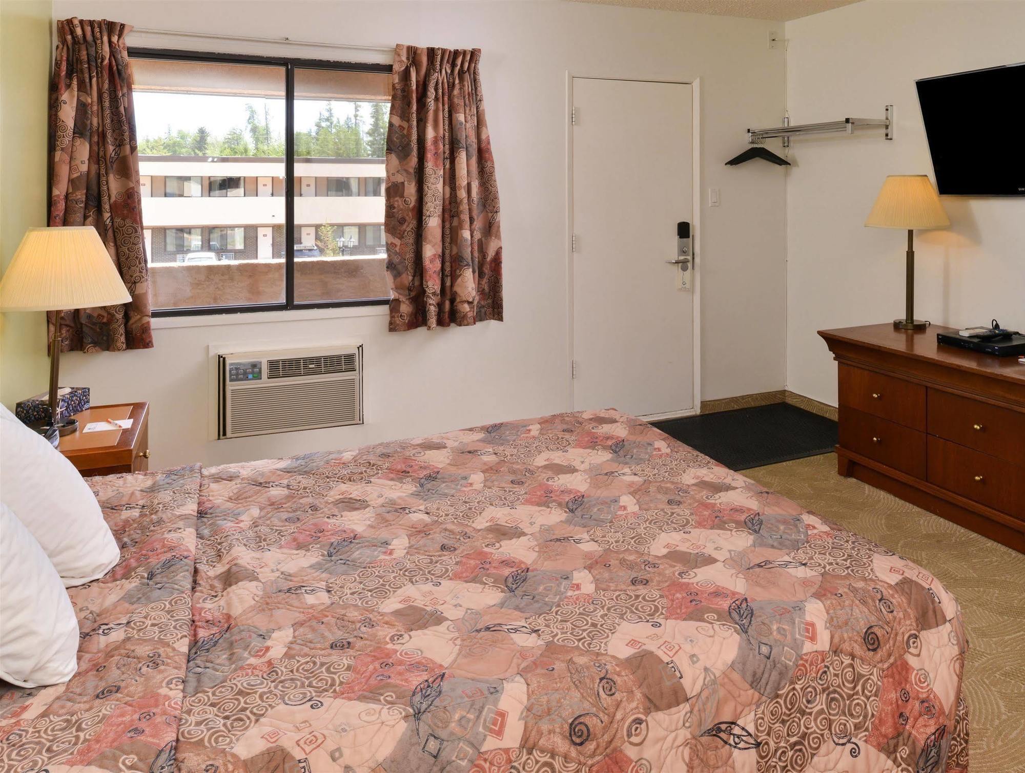 Canadas Best Value Inn Whitecourt Exteriér fotografie